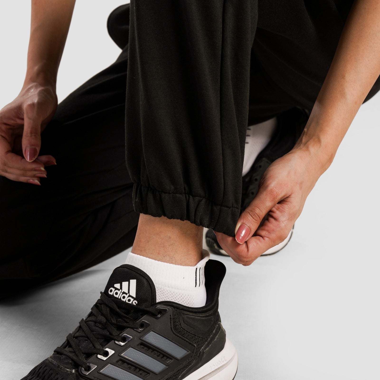 Forma Joggers (Black)