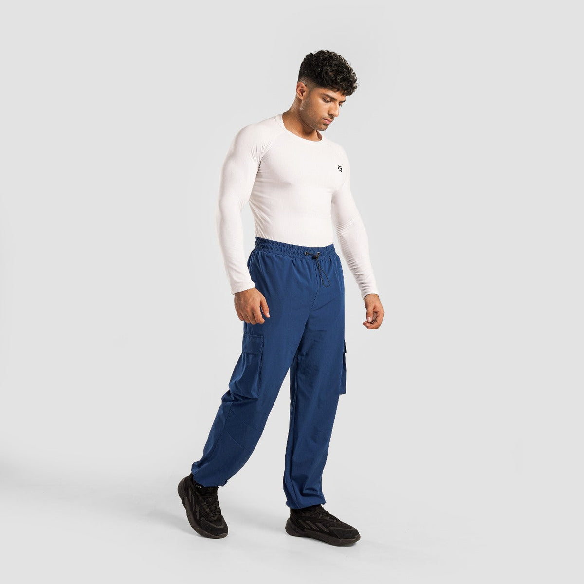 men gym trousers workout pants breathable fitness training bottoms fabric detail Men Gym Trousers Gym Armour Pakistan