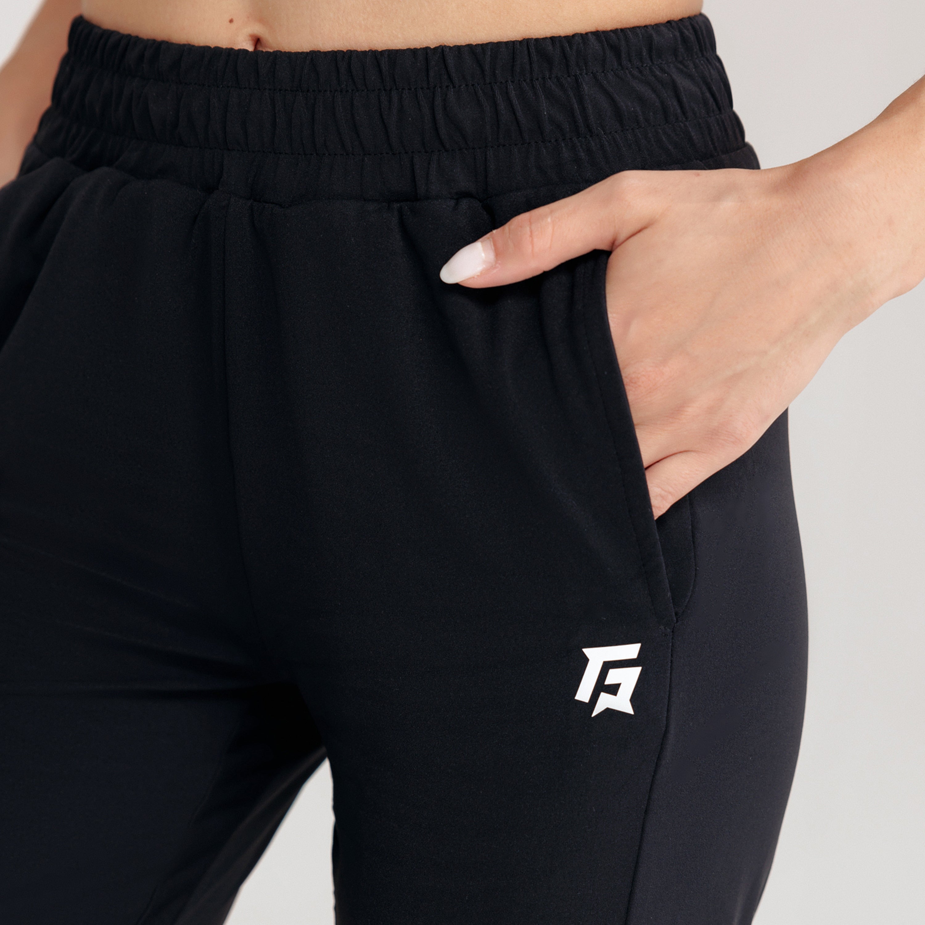 Flex Aura Flared Pants (Black)