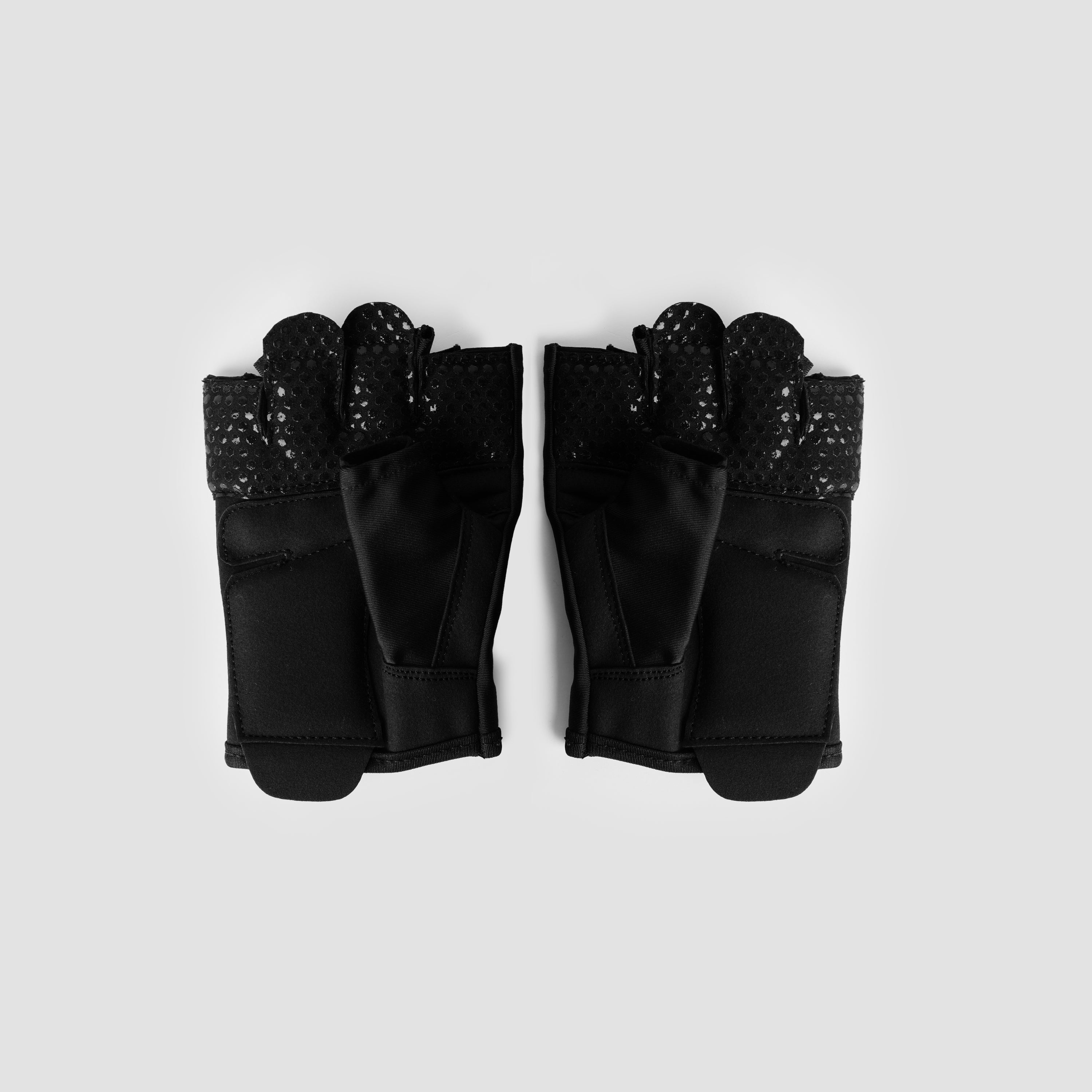 Titan Hold Gloves (Black)