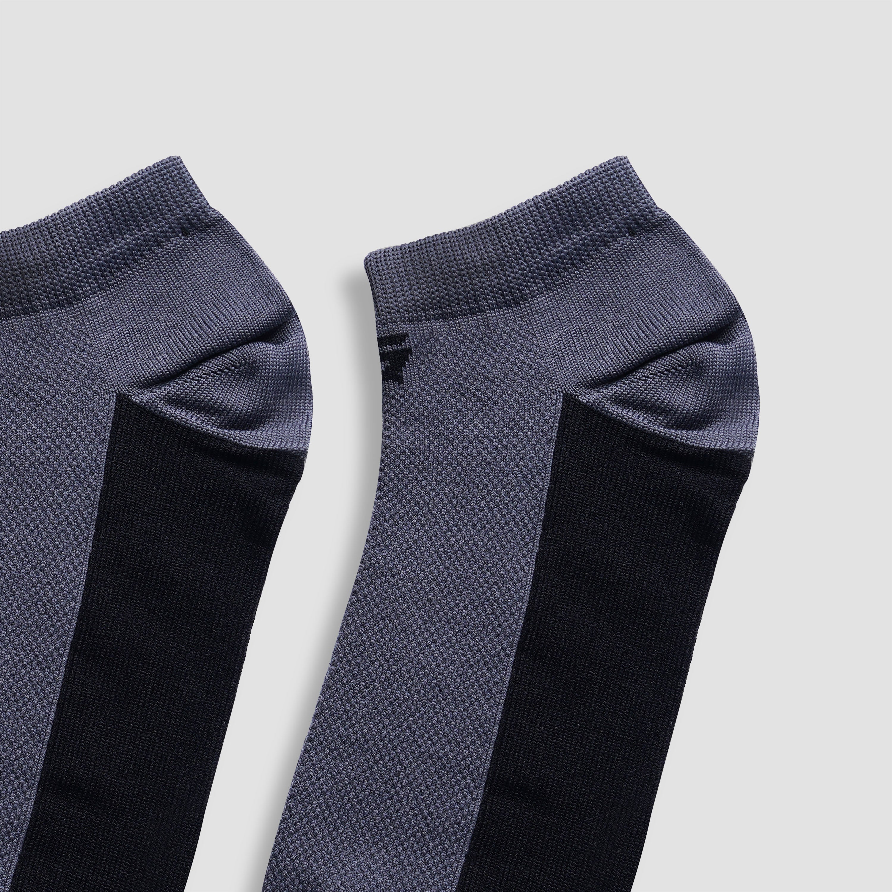 Vital Quarter Socks (Grey)