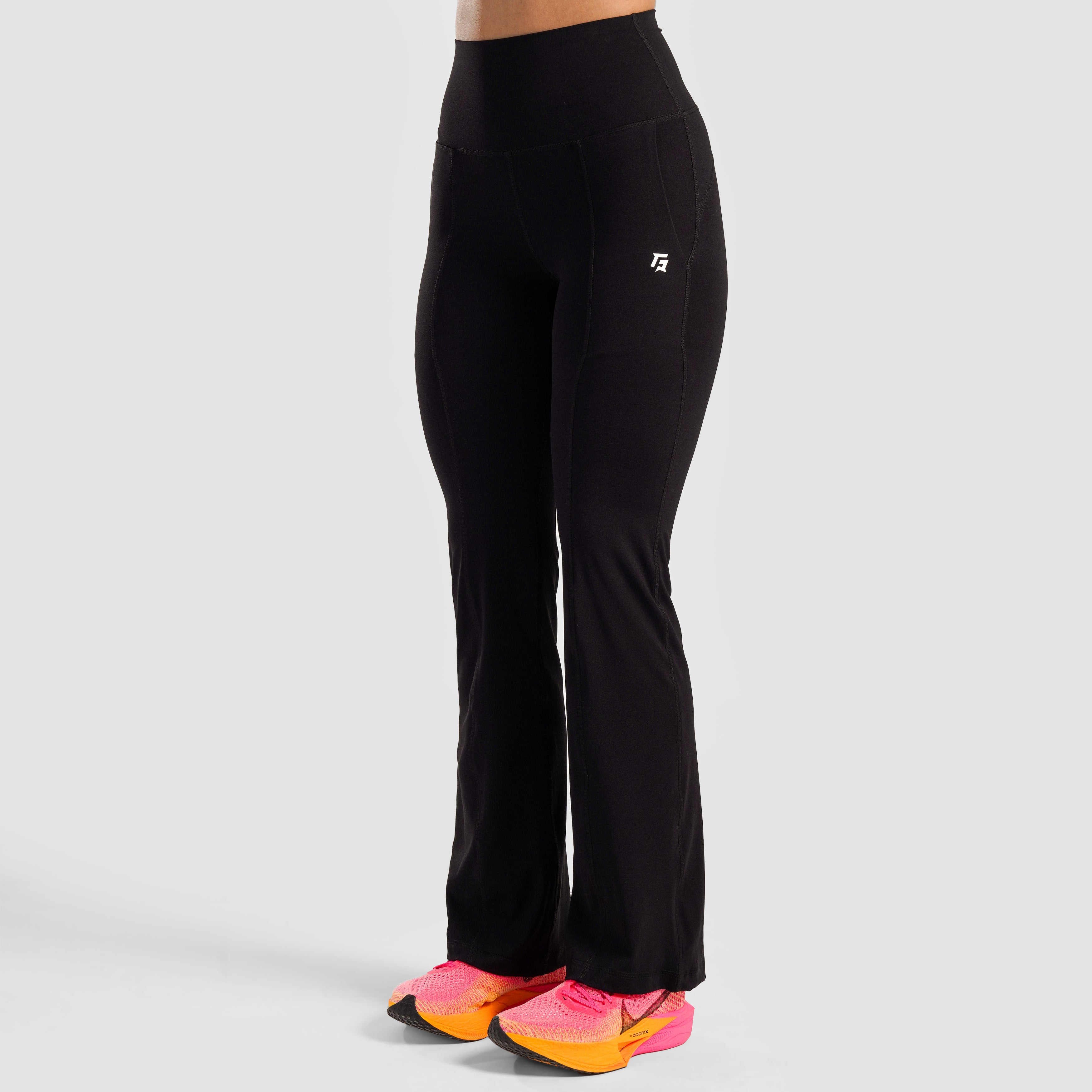Momentum Flared Pants (Black)