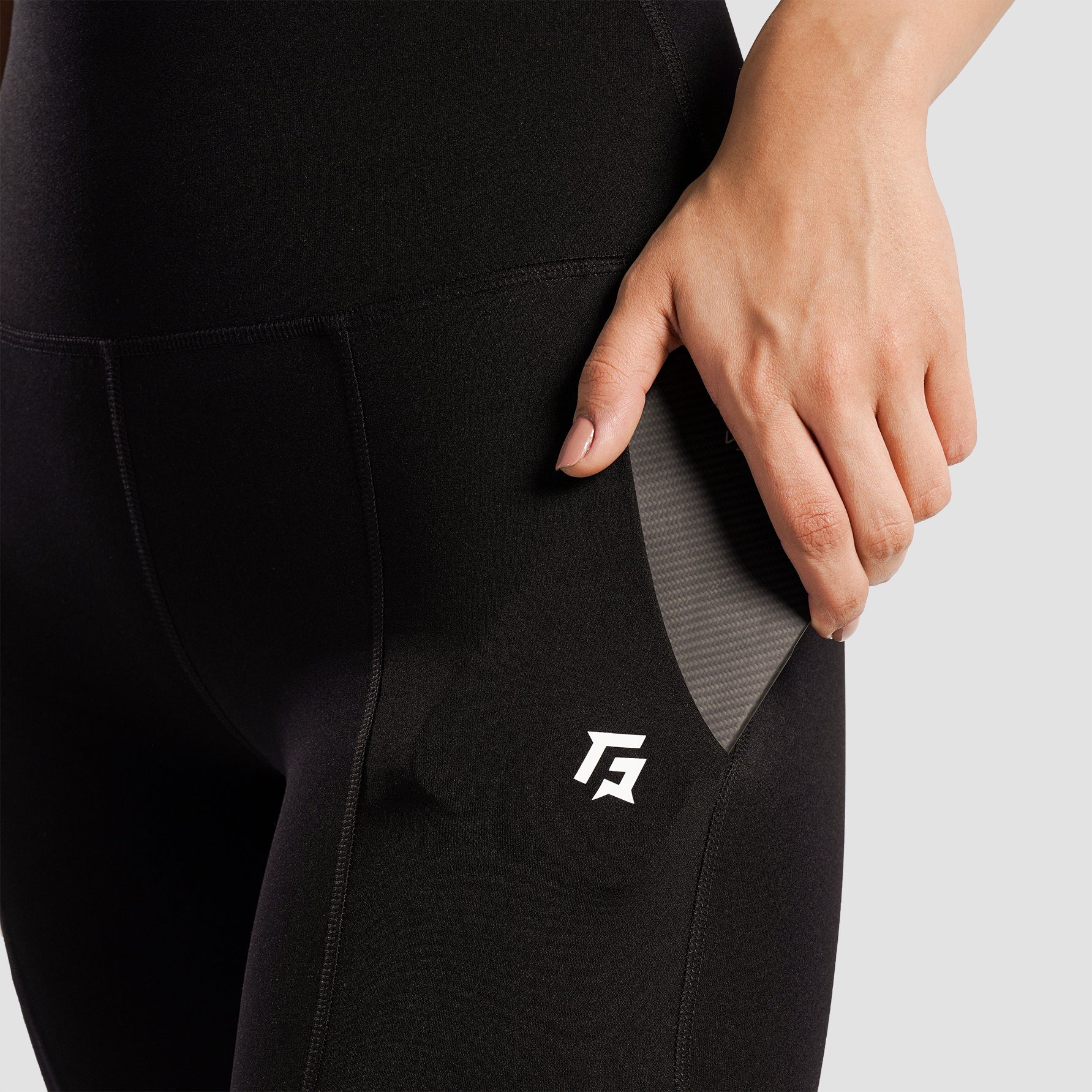 Momentum Flared Pants (Black)