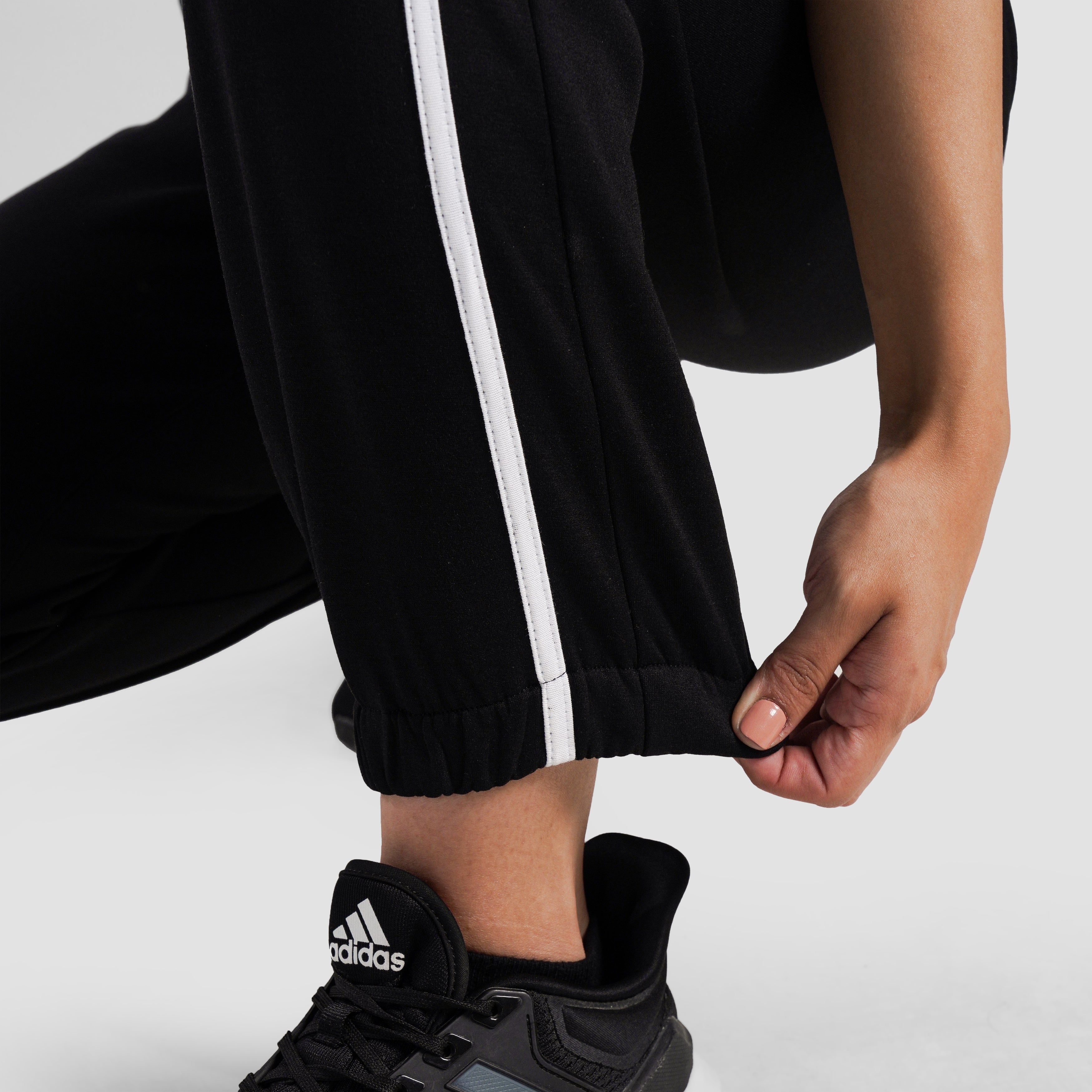 Swayline Joggers (Black)