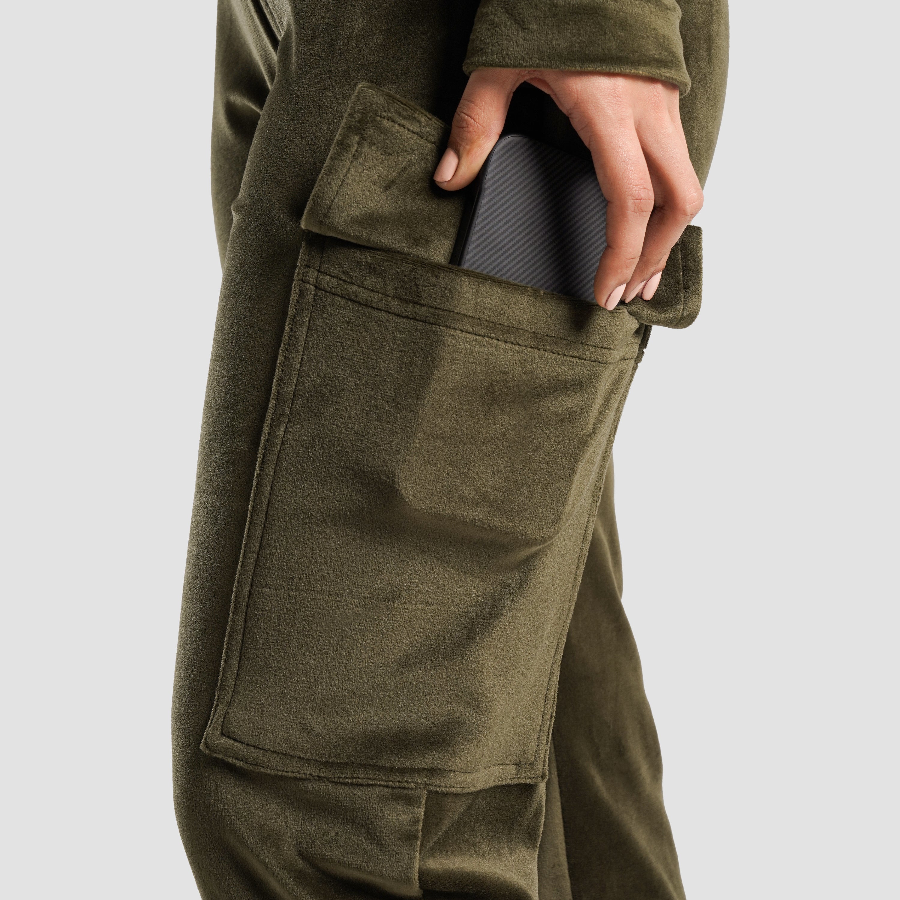 Velour Cargo Joggers (Olive)