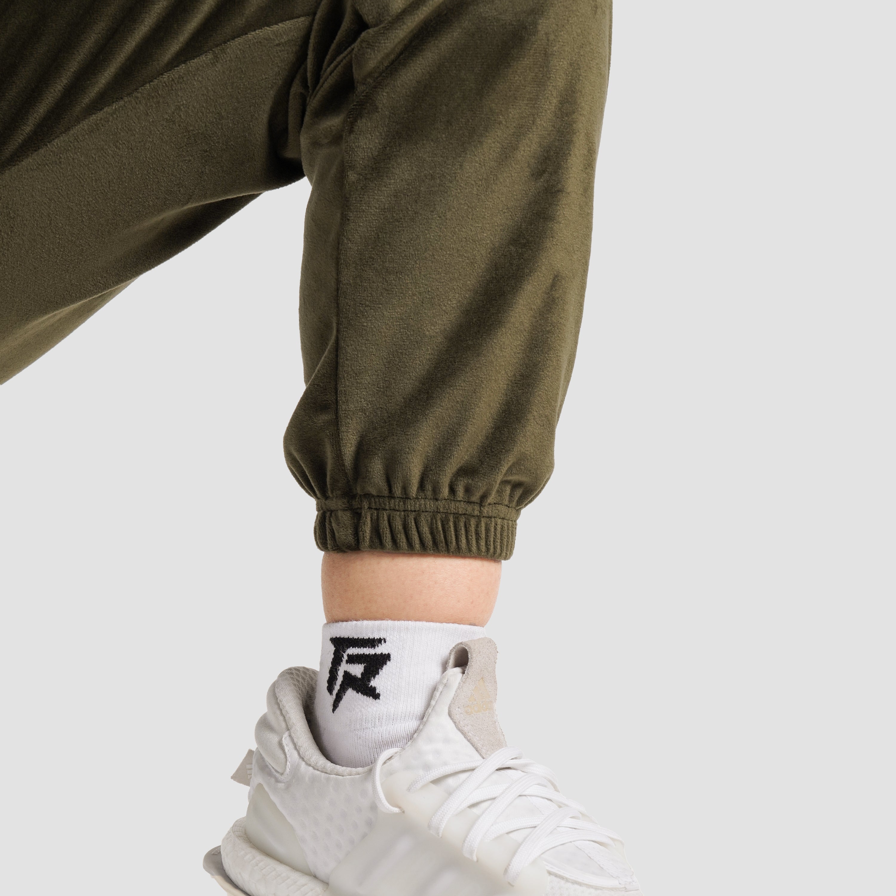 Velour Cargo Joggers (Olive)