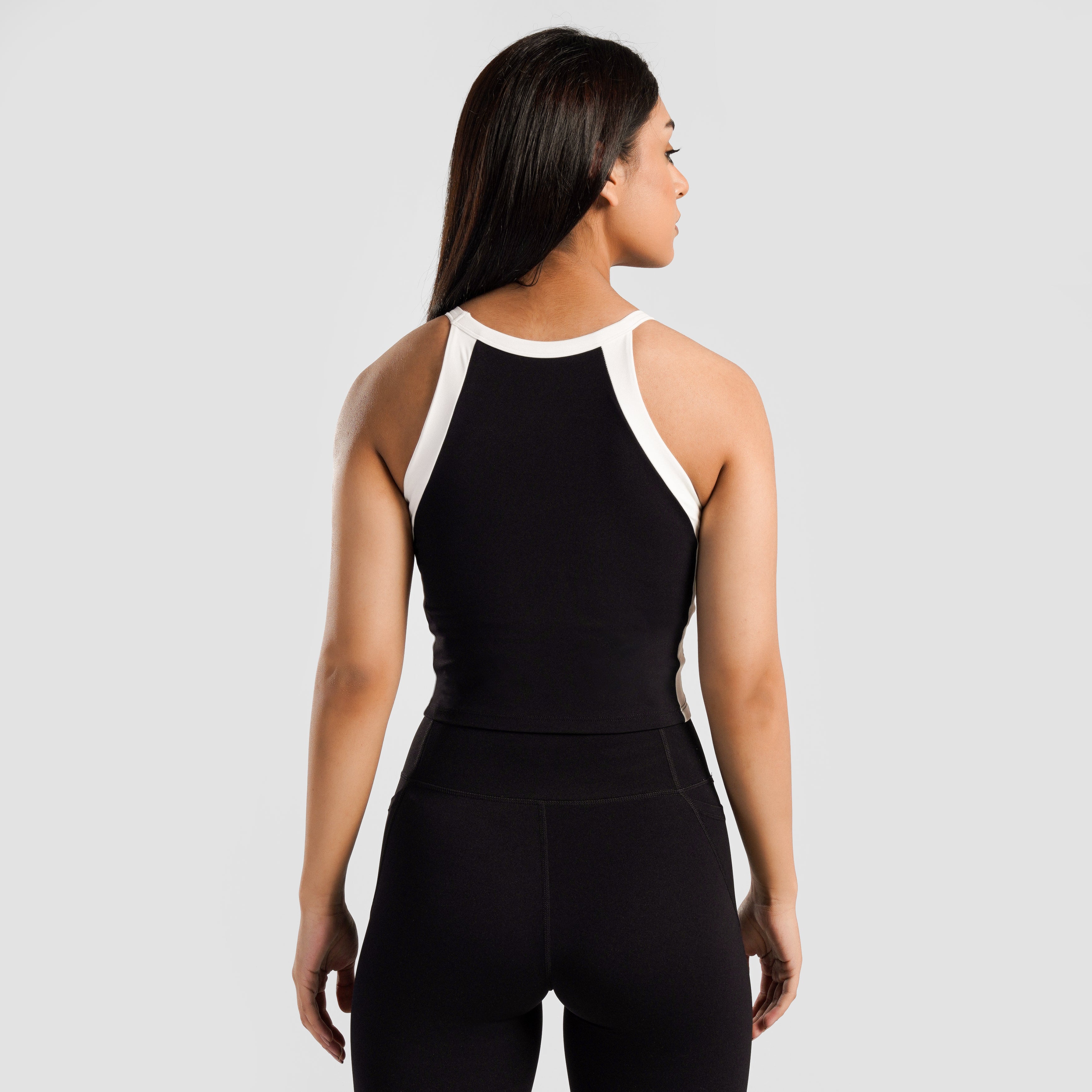 Peak Contrast Vest (Black-White)