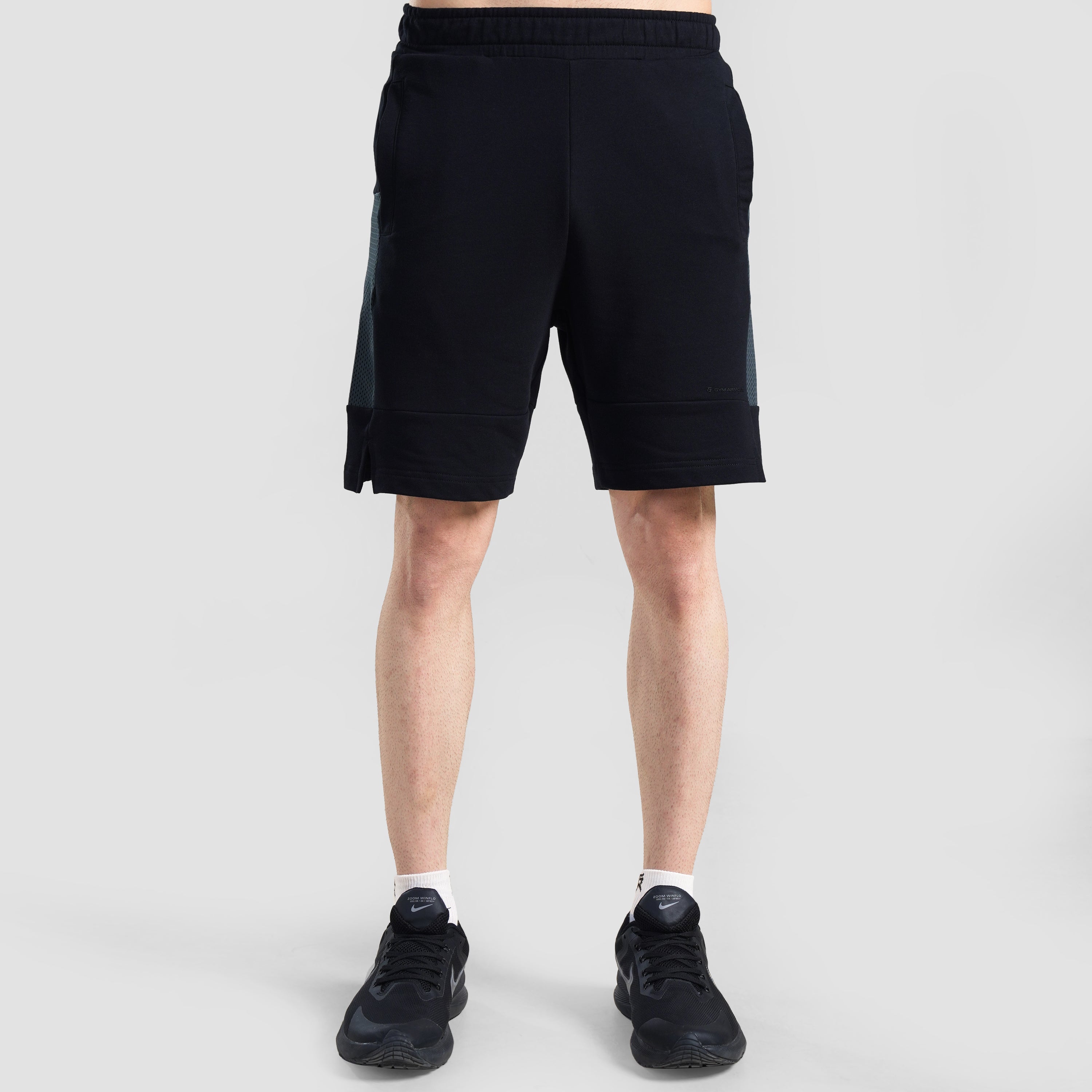 G IN SHORTS (Black)