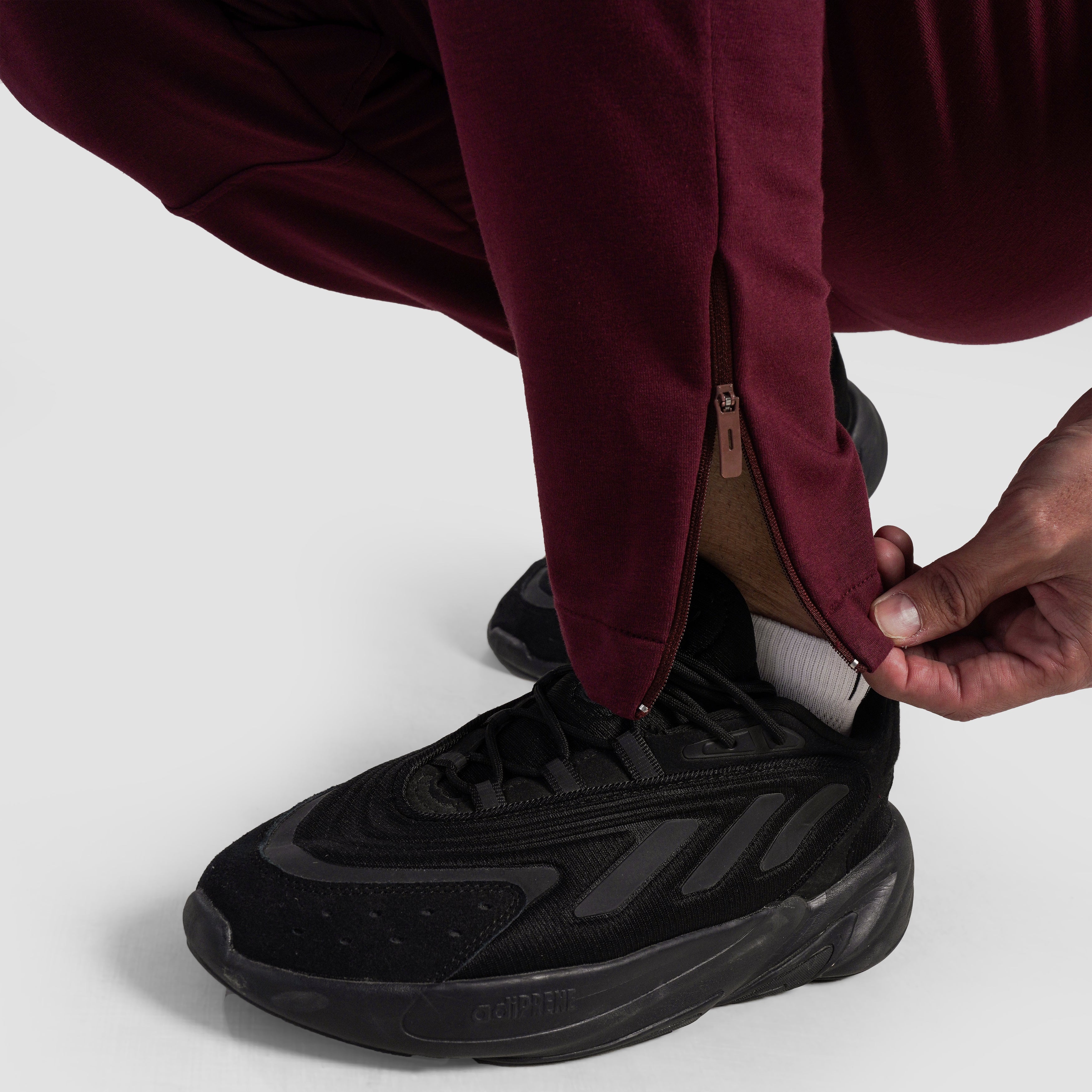 Arctiq Joggers (Maroon)