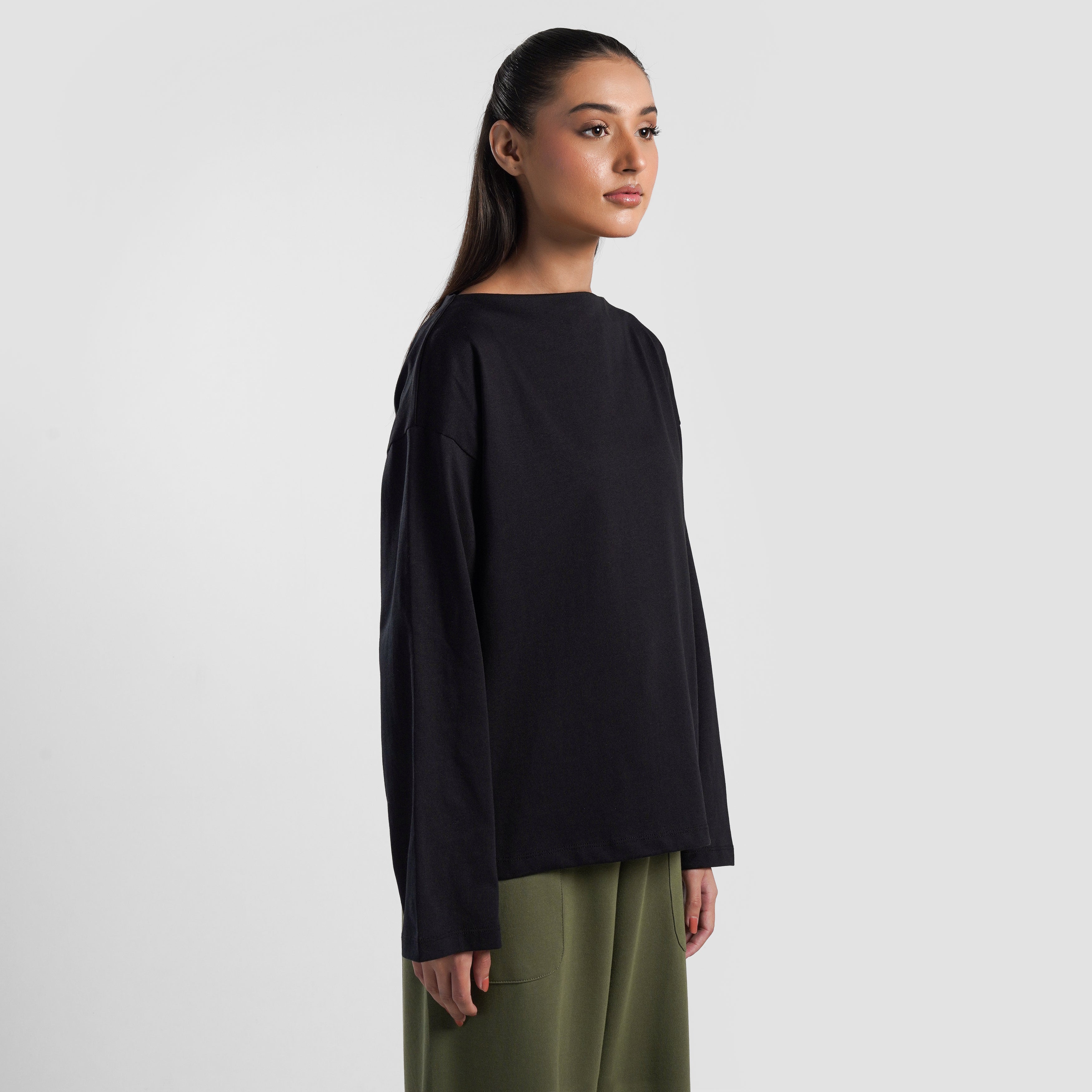 Boat Neck Long Sleeves (Black)