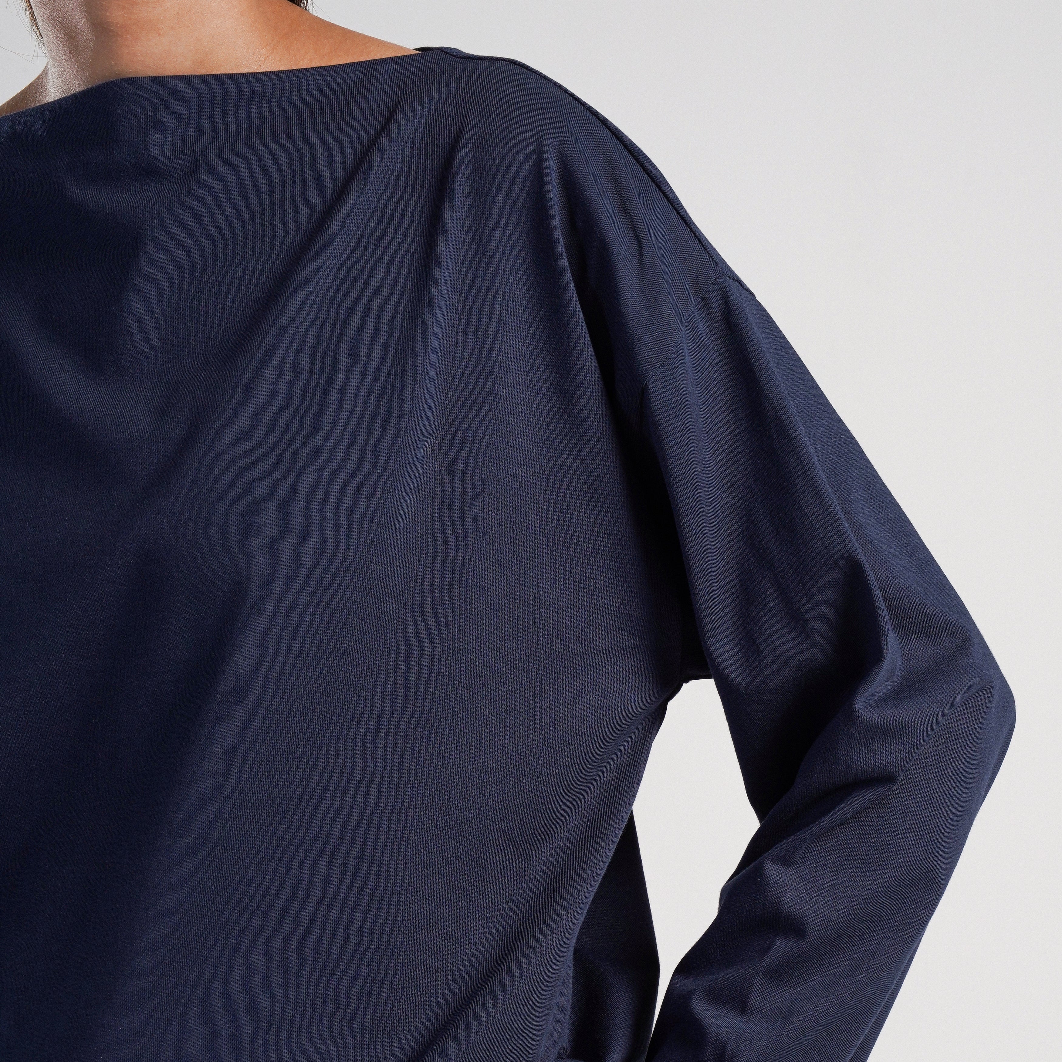 Boat Neck Long Sleeves (Navy)