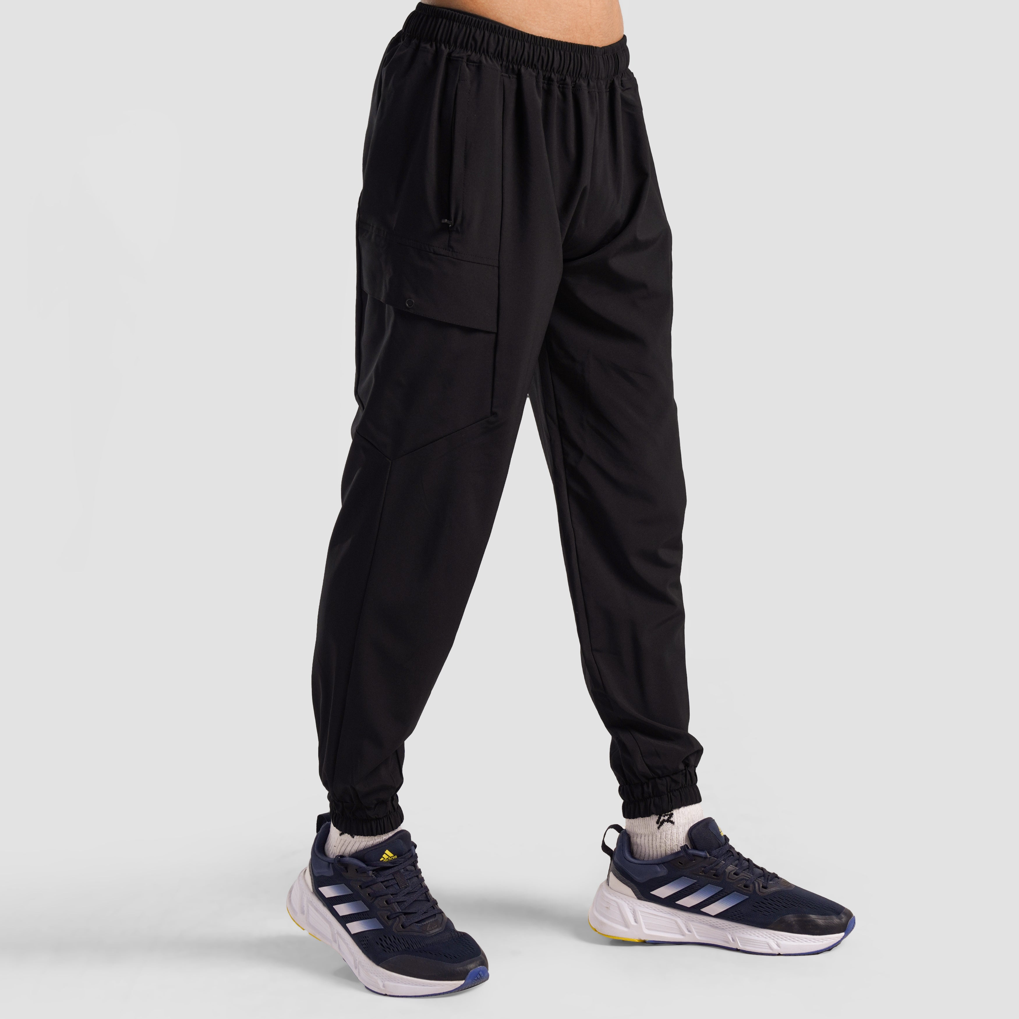 Youth Vibra Joggers (Black)