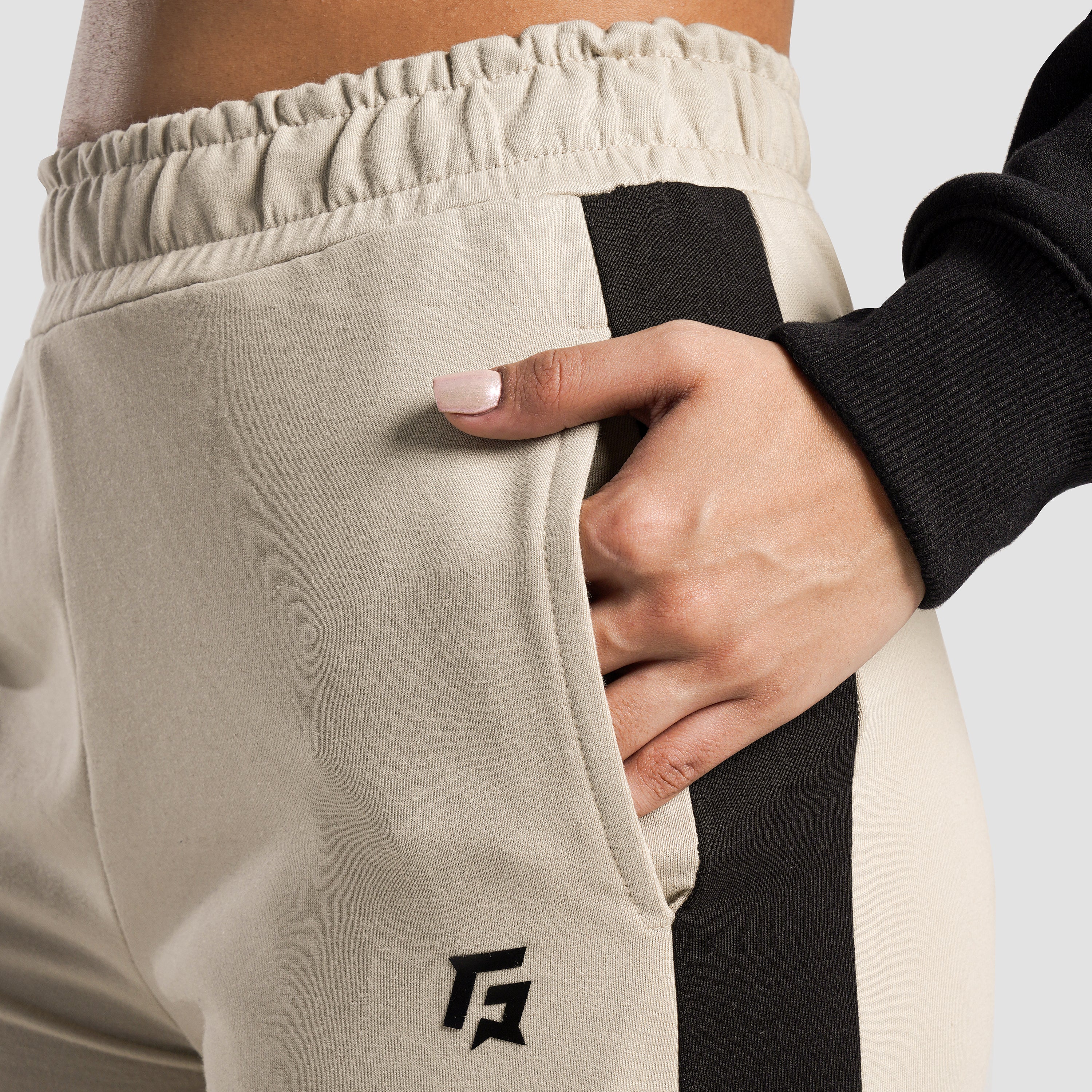 Trail Track Pants (Beige-Black)