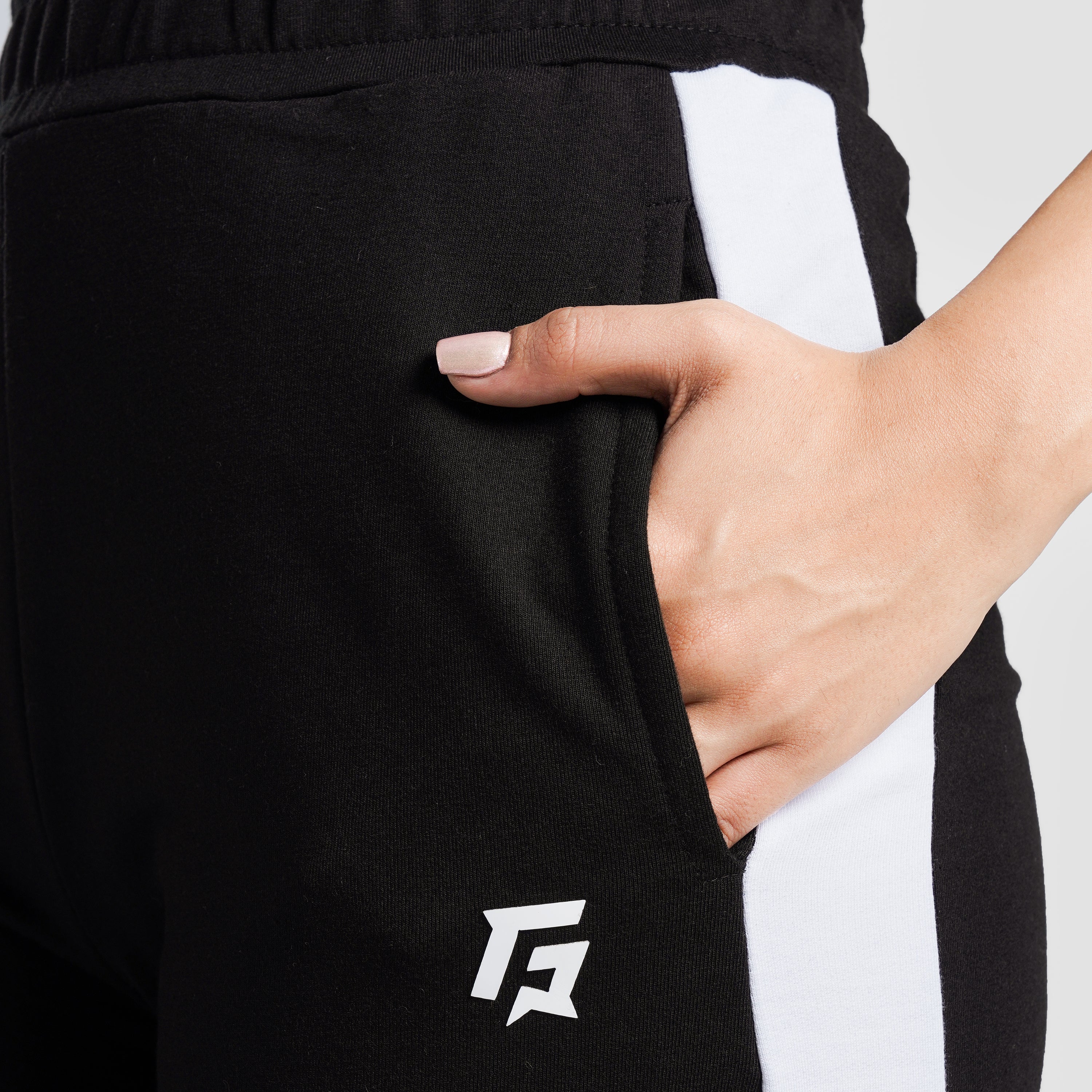 Trail Track Pants (Black-White)