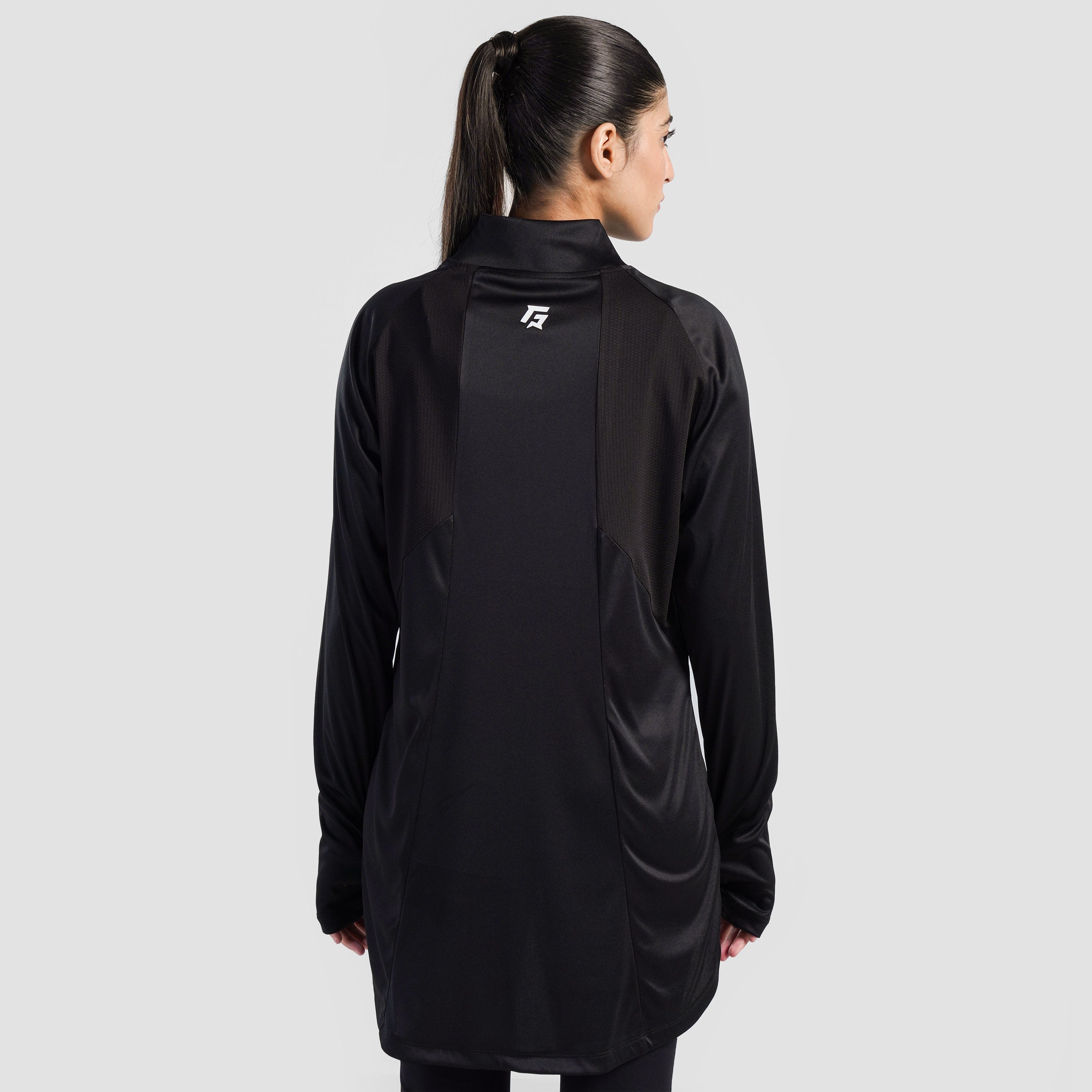 Modest Active Top (Black)