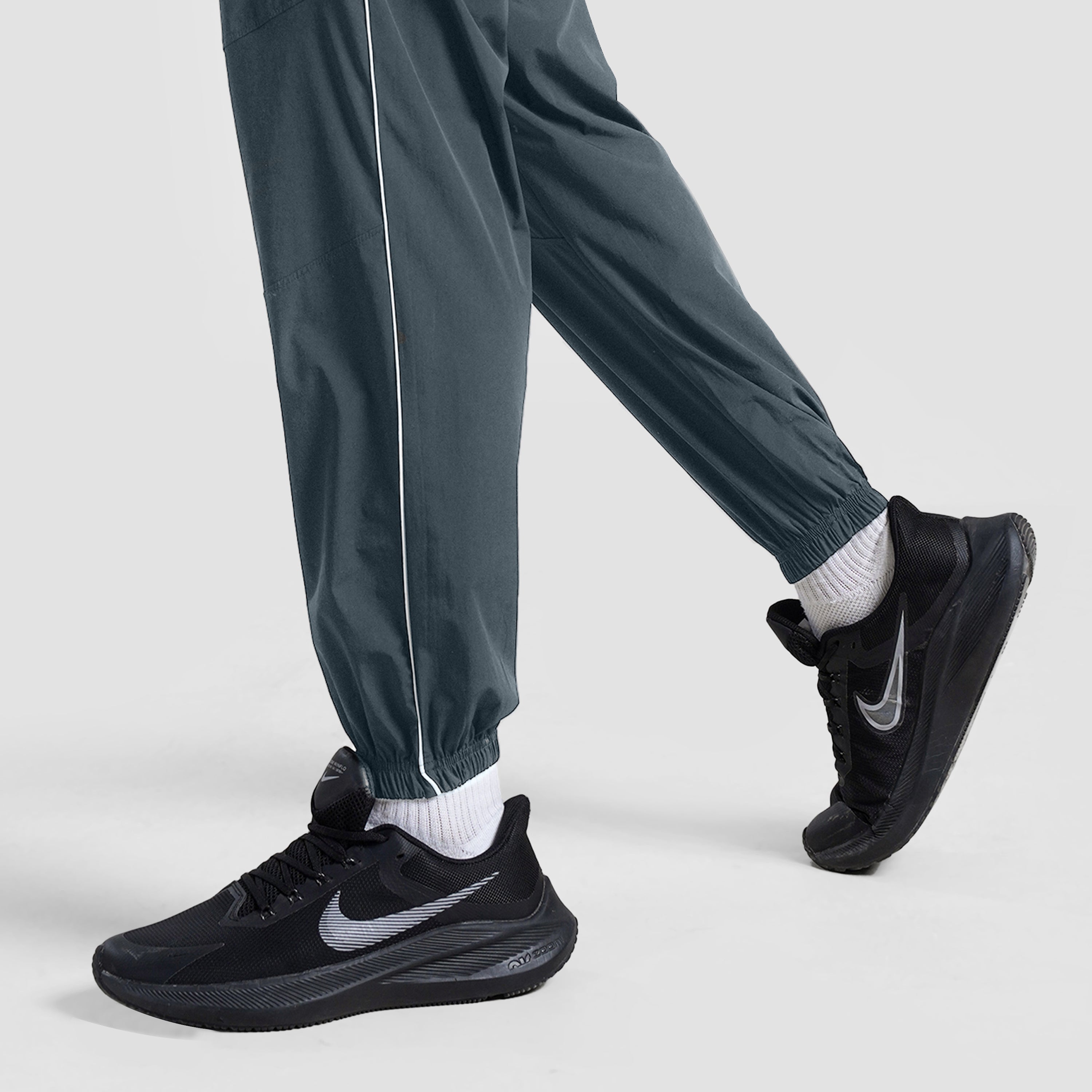 Olympus Trousers (Grey-Black)