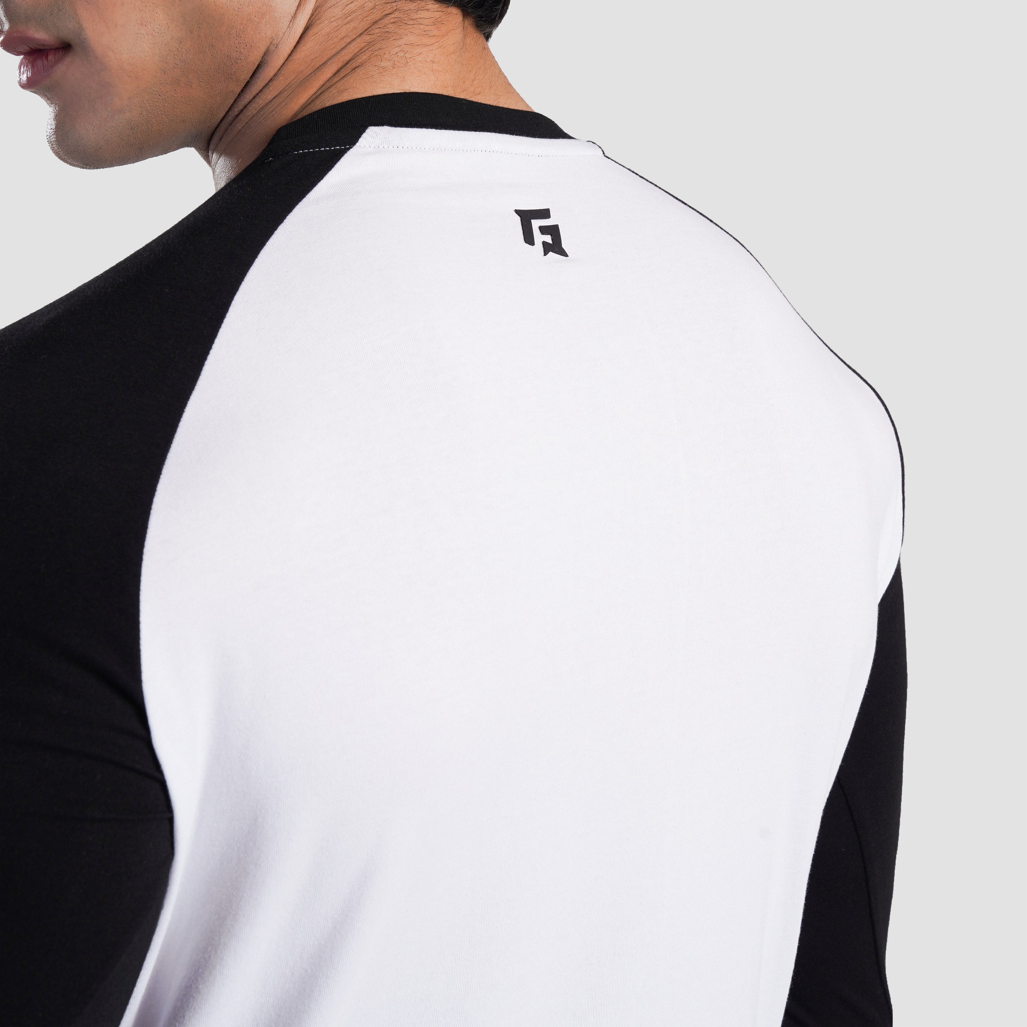 Grey Season Tee (White-Black)