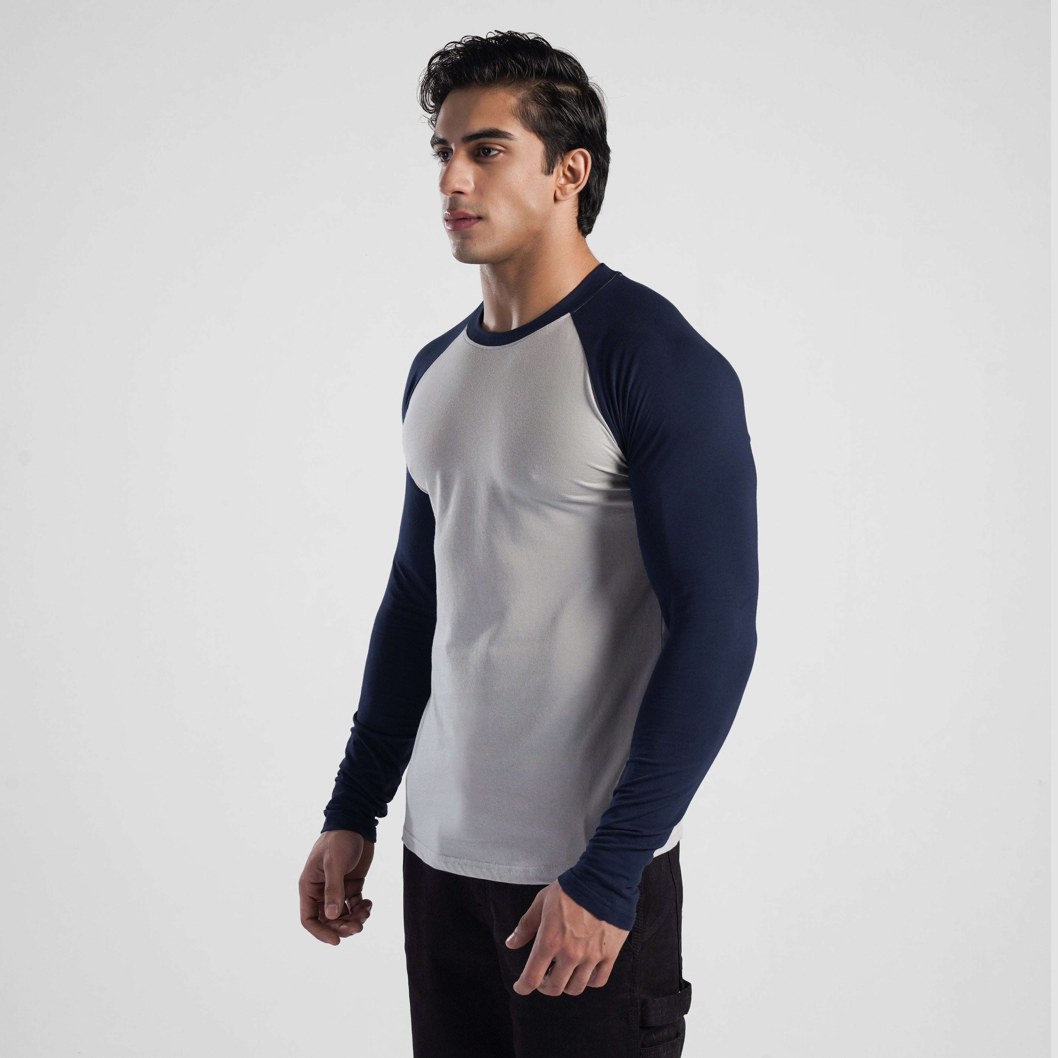 Grey Season Tee (Light Grey-Navy)