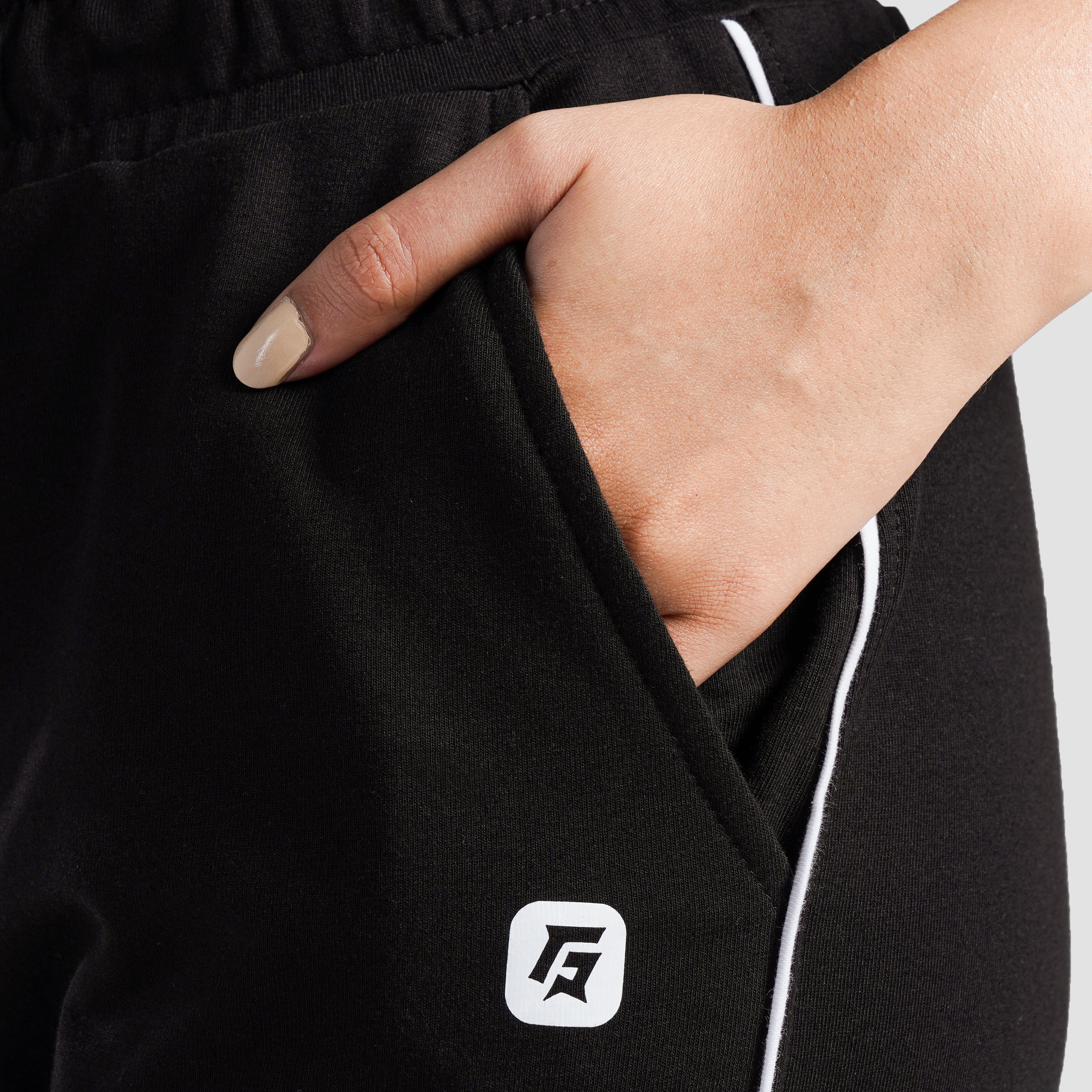 Pulse Pro Joggers (Black)