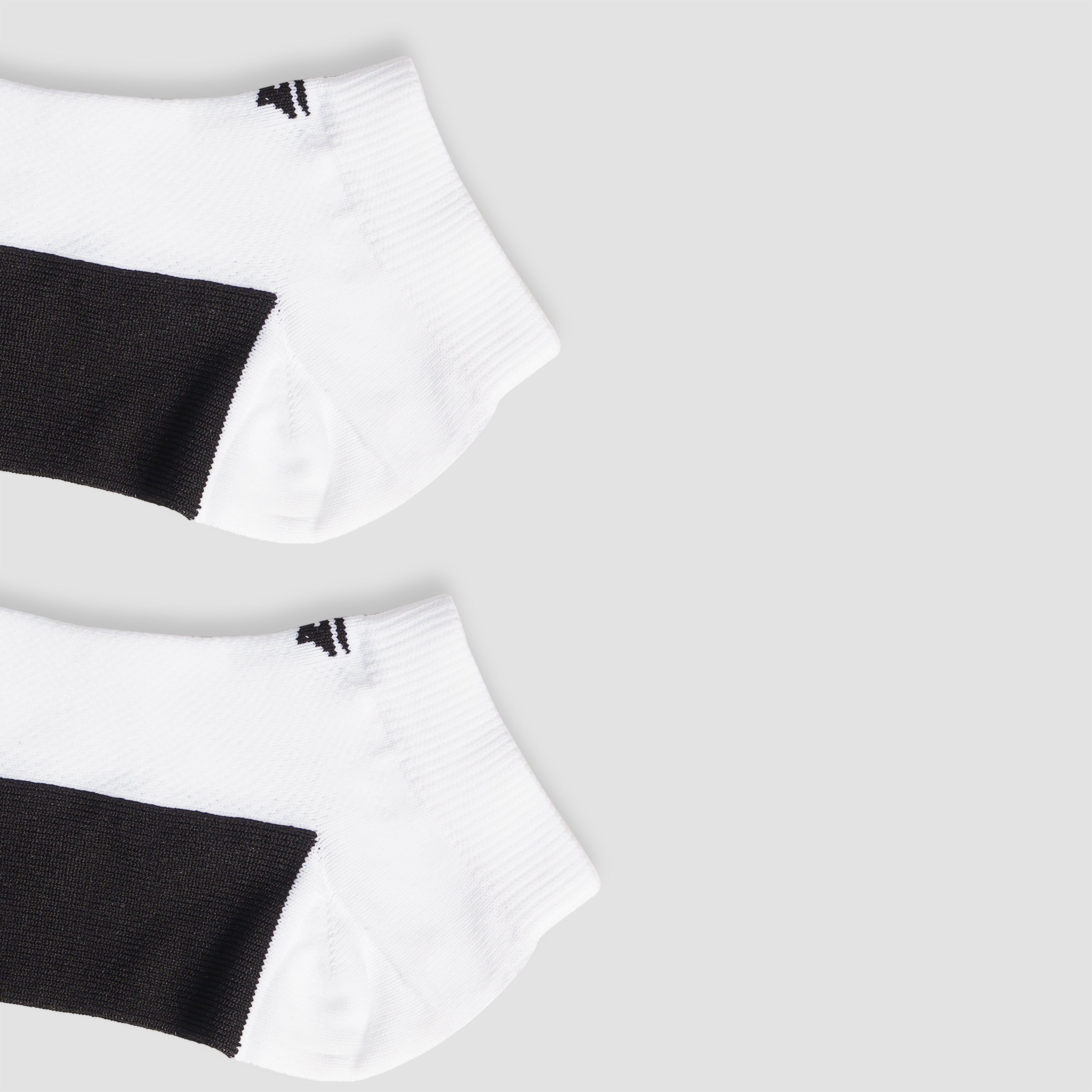 Vital Quarter Socks (White)