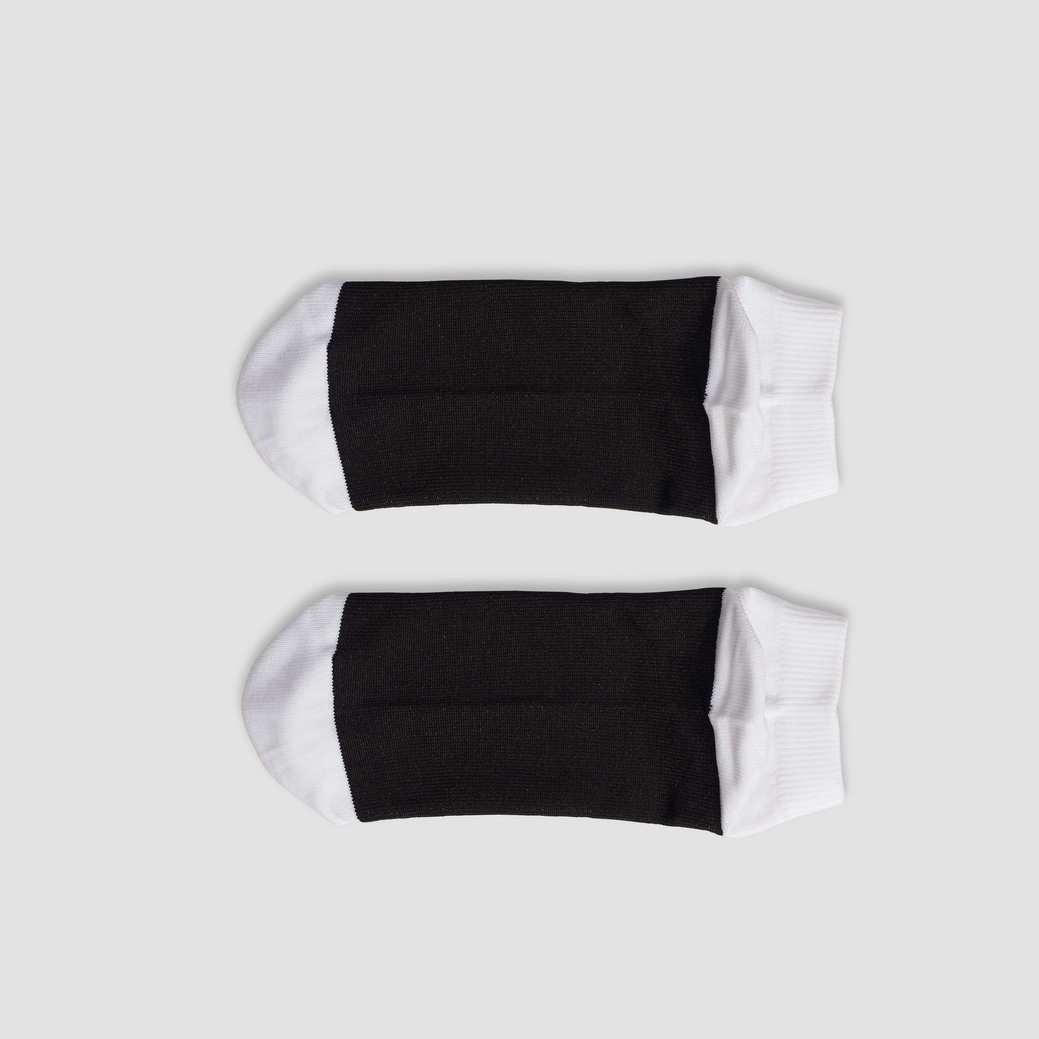 Vital Quarter Socks (White)