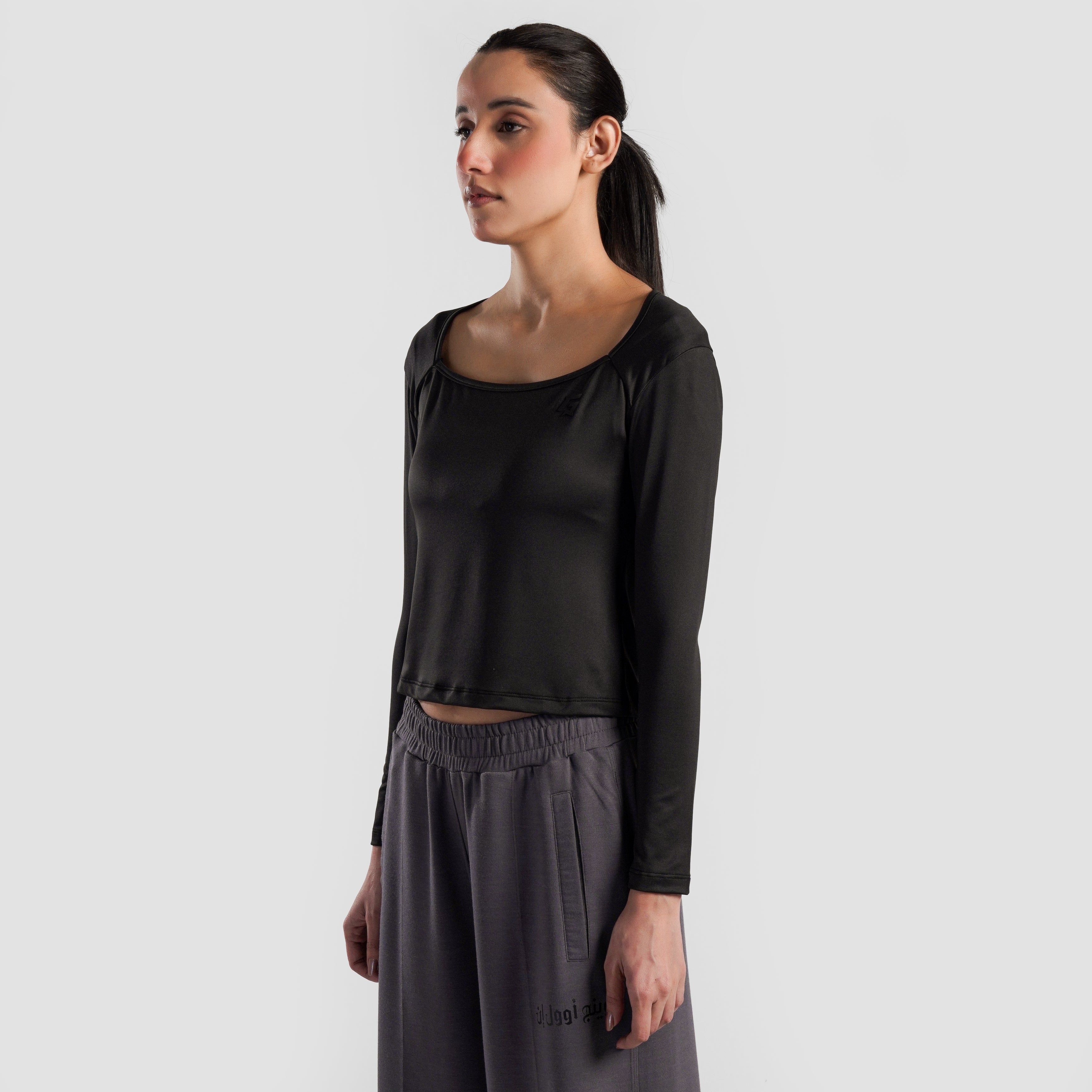 Aerovee Top (Black)