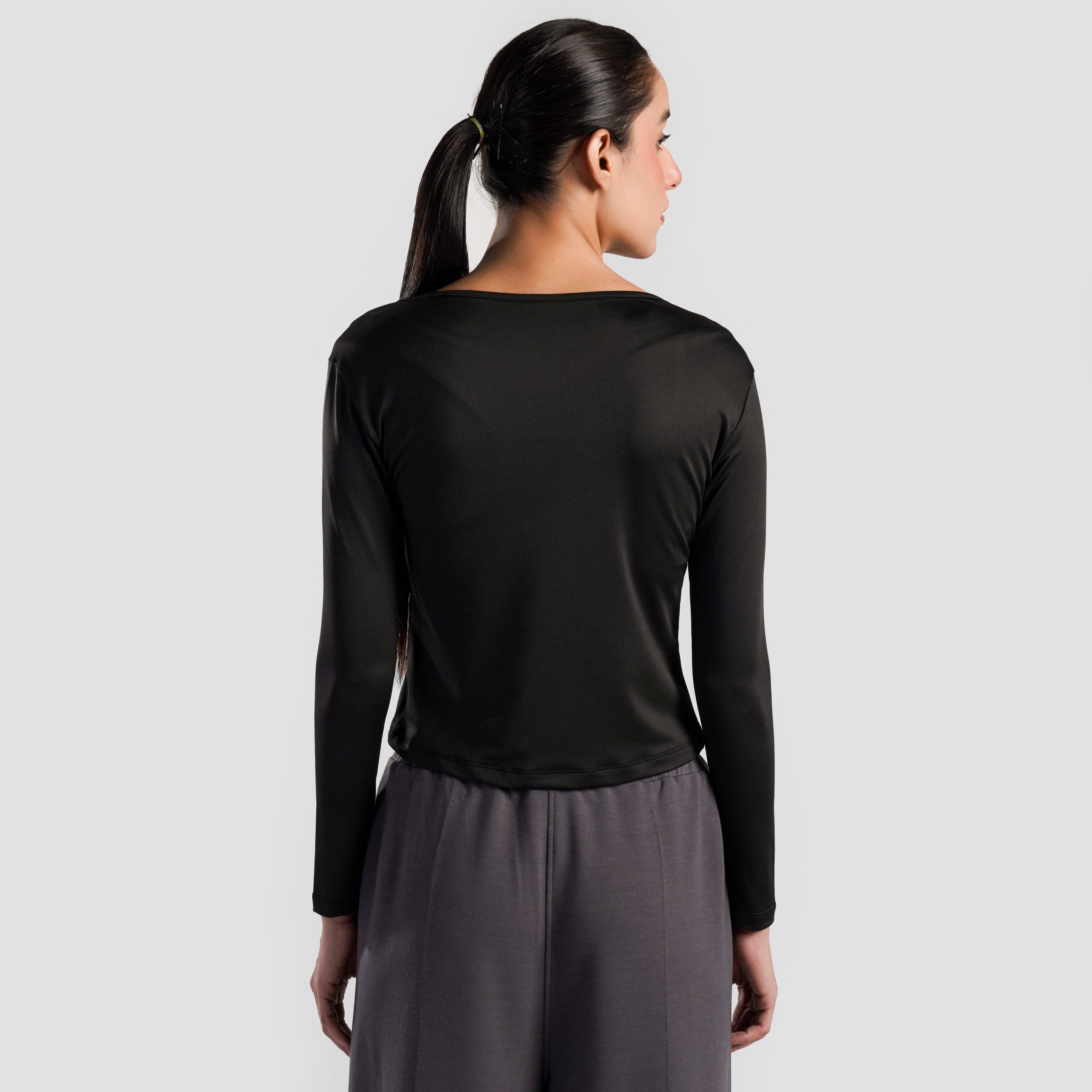 Aerovee Top (Black)