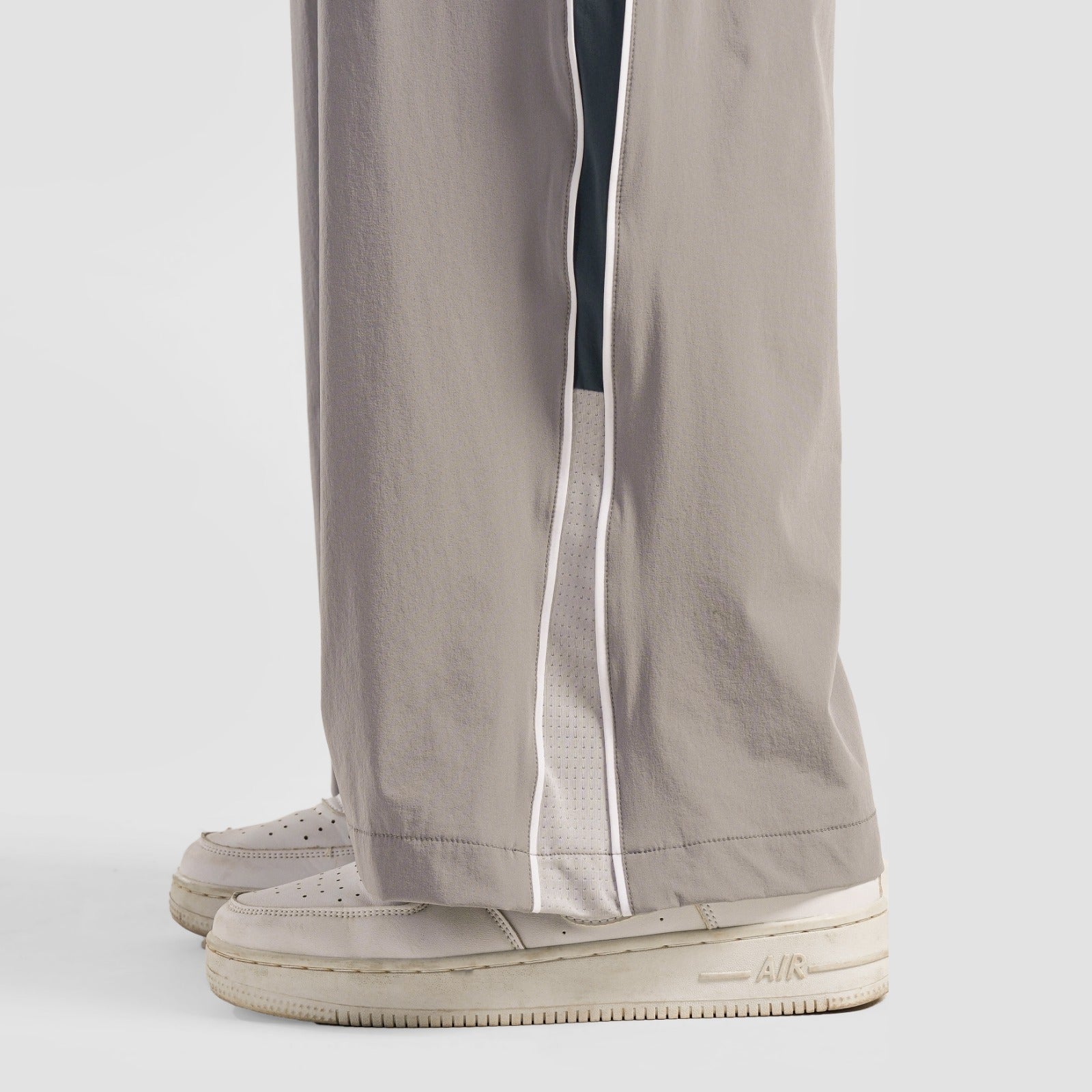 Aerostride Trousers (Light Grey)