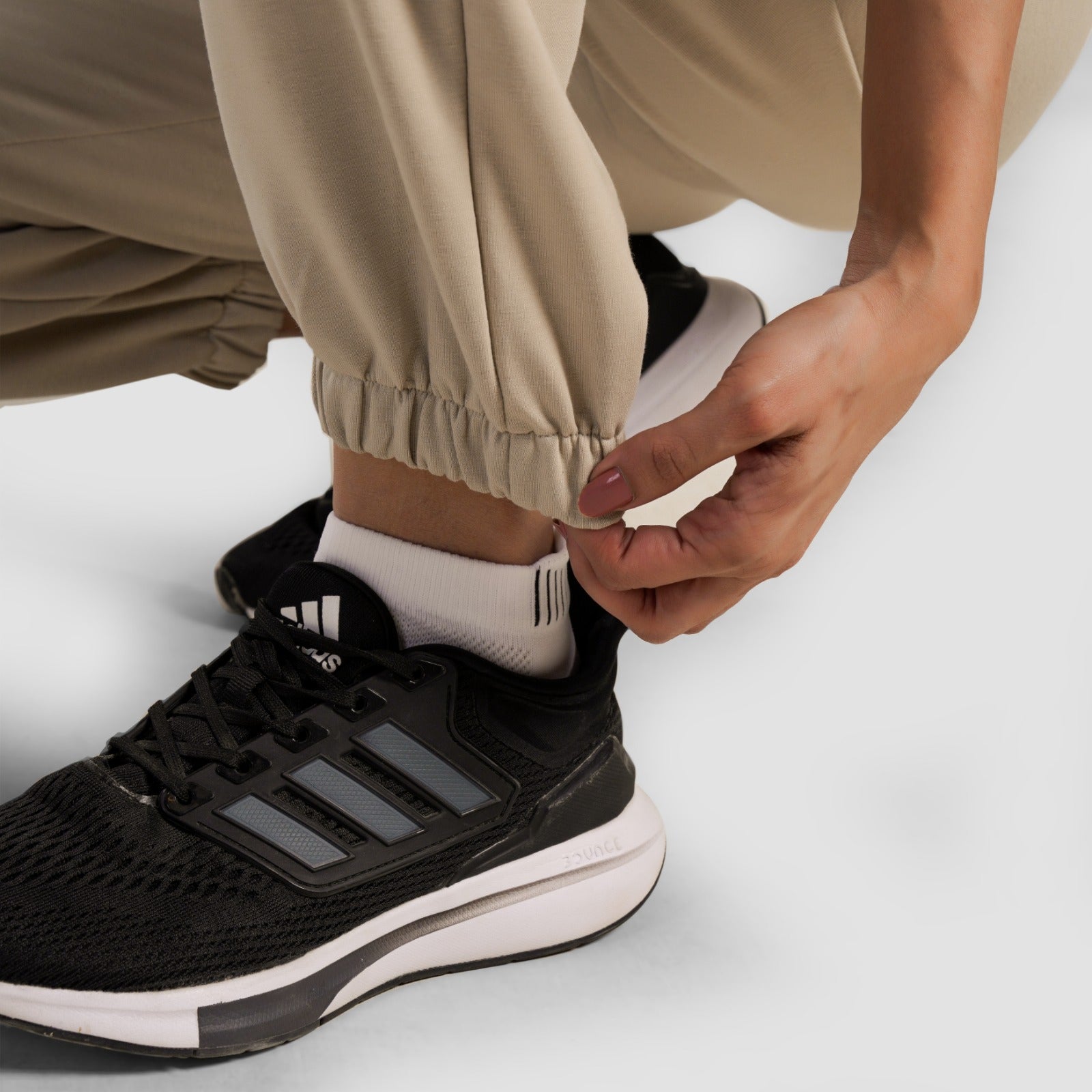 Forma Joggers (Beige)