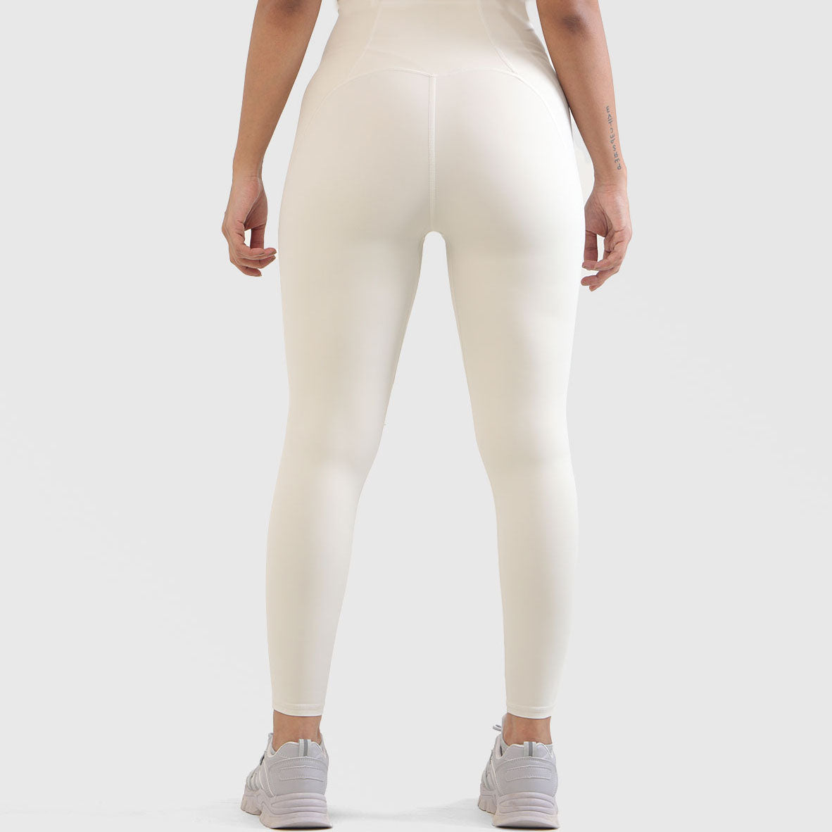 Curvet Leggings (Cream)