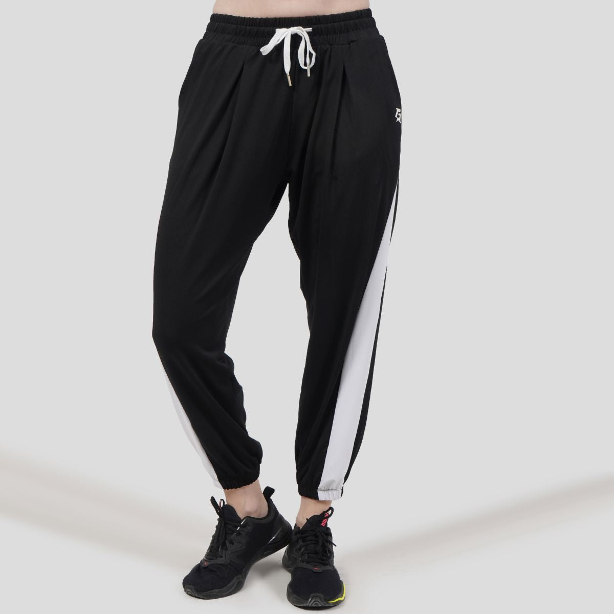 Baggy Joggers (Black-White)