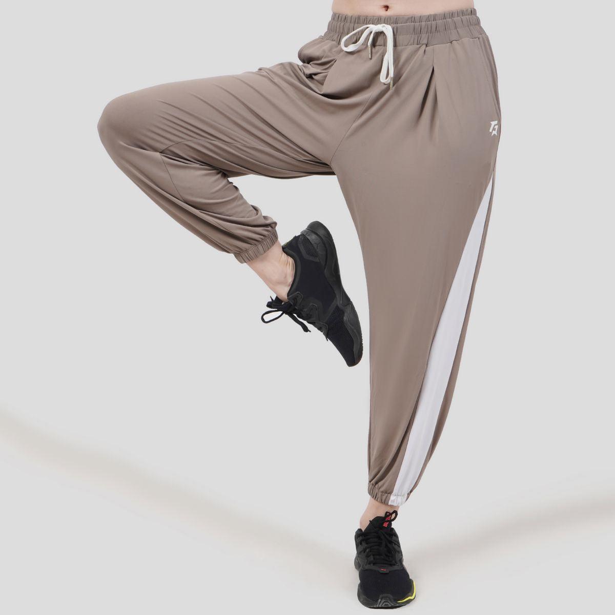 Baggy Joggers (Brown-White)