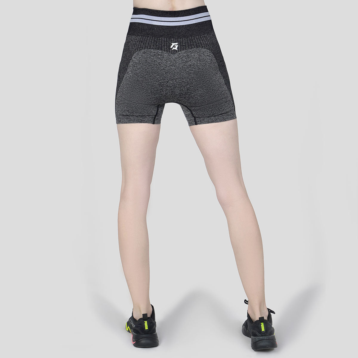 Workout Seamless Shorts (Black Shade)